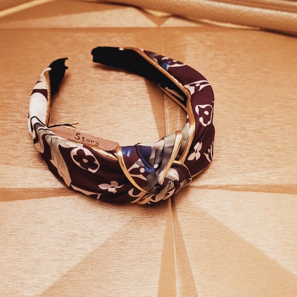 Designer Inspired Cloth Headband. FINAL PRICE - Picture 3 of 6